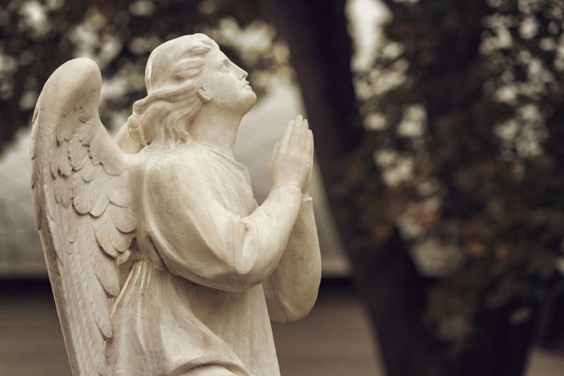 Choisir un monument funéraire qui traverse les générations